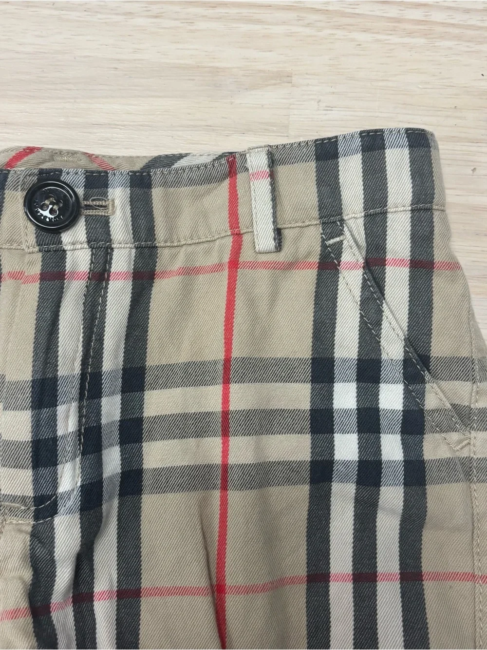 Burberry Oscar check shorts